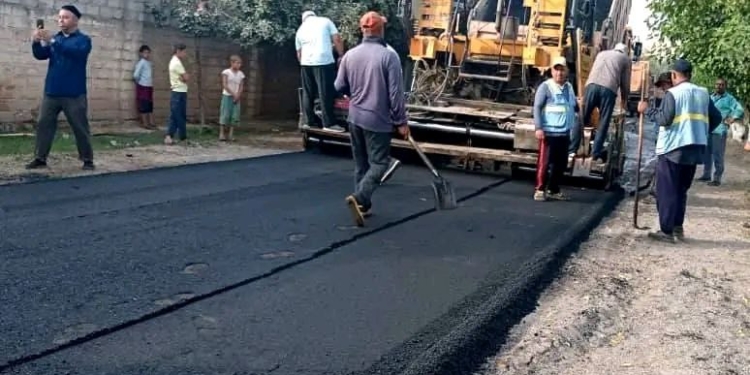 В селе Равшандилон Гиссара начат ремонт внутрипоселковой дороги ко Дню независимости