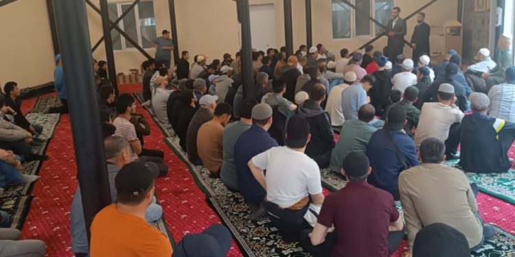 В Петрозаводске прошла разъяснительная встреча с трудовыми мигрантами из Таджикистана