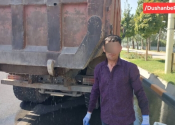 Водитель оштрафован за загрязнение дороги щебнем в Душанбе