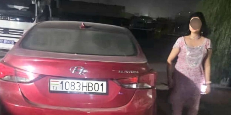 В Душанбе задержана женщина-водитель в состоянии алкогольного опьянения