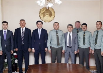 Министр обороны Таджикистана провел встречу с  Рабочей группой Федерации футбола Таджикистана