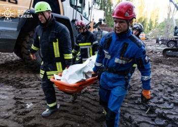 В Киеве резко возросло количество погибших после удара россиян по многоэтажке
