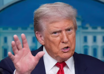 Трамп назвал своей конечной целью встречу Путина и Зеленского