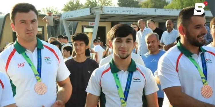 Таджикские борцы кураша завоевали 8 медалей на чемпионате Азии в Южной Корее