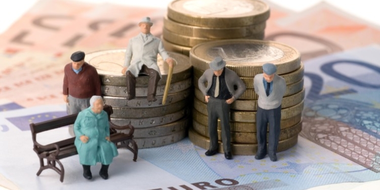 Расходы на пенсии выросли на 632 млн сомони, задолженности нет