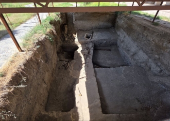 В Истаравшане археологи обнаружили древнюю канализацию VII века