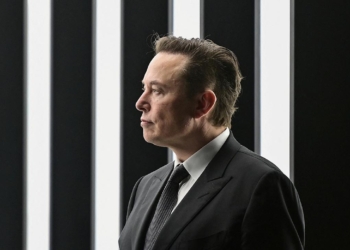 Tesla предложила Маску выплату до $1 трлн за 10 лет руководства