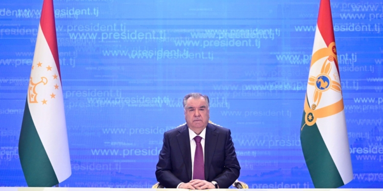 Президент Таджикистана поздравил народ с 34-й годовщиной Государственной независимости