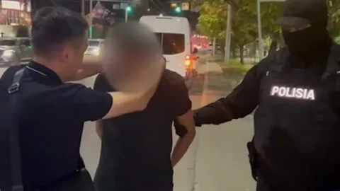 В Алматы задержана группа вымогателей, выдававших себя за полицейских