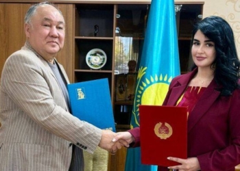 Таджикский и Карагандинский театры подписали меморандум о сотрудничестве