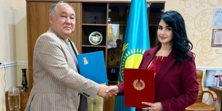 Таджикский и Карагандинский театры подписали меморандум о сотрудничестве