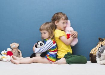 В Казахстане на 3-летнюю девочку заявили в полицию