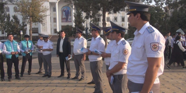 В Бохтаре проведена профилактическая акция по противодействию наркомании