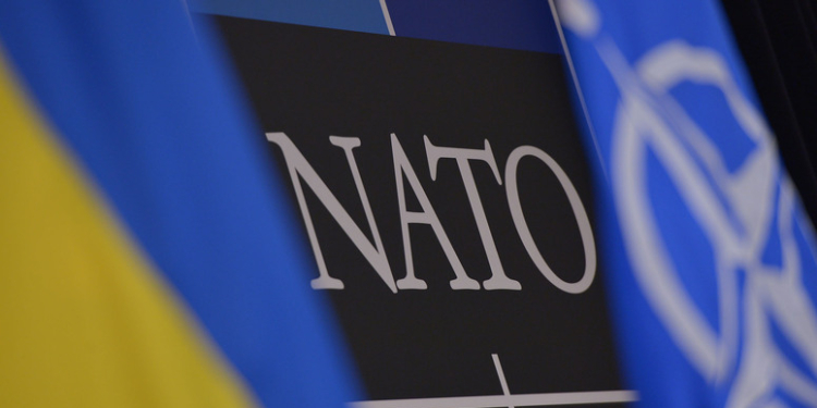 НАТО планирует выделить Украине до 15 млрд долларов на вооружение