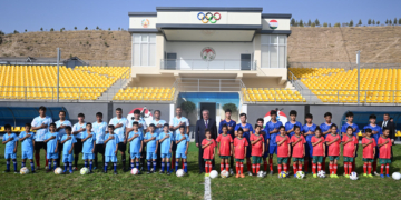 Глава государства открыл центральный стадион в районе Темурмалик