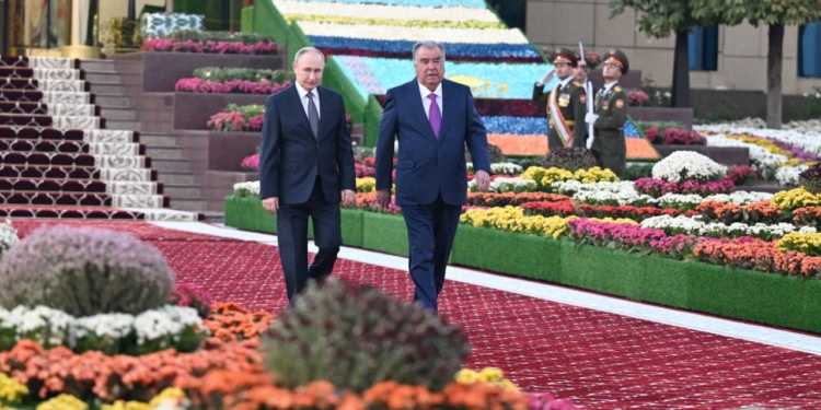 Владимир Путин завершил государственный визит в Таджикистан