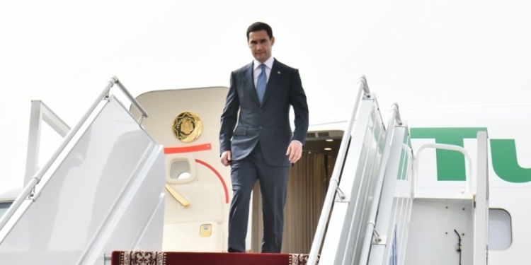 Президент Туркменистана Сердар Бердымухамедов прибыл с рабочим визитом в Таджикистан