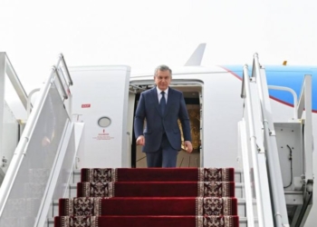 Президент Узбекистана Шавкат Мирзиёев прибыл с рабочим визитом в Таджикистан