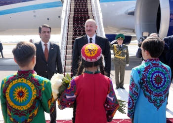 Президент Азербайджана Ильхам Алиев прибыл в Душанбе для участия в заседании Совета глав государств СНГ