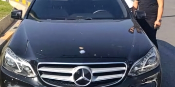 В Душанбе задержан водитель за выброс мусора из автомобиля