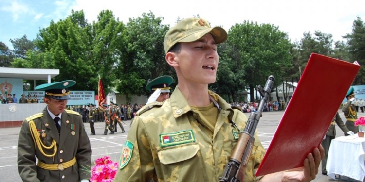 В Таджикистане начался осенний призыв молодёжи в ряды Вооружённых сил