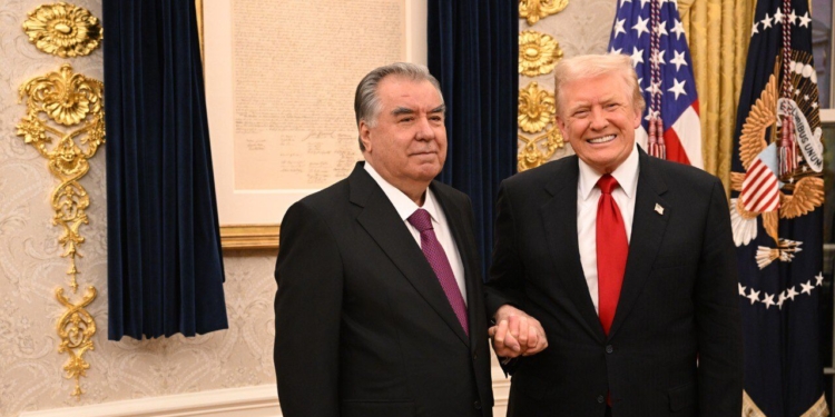 Эмомали Рахмон провёл встречу с Дональдом Трампом в Вашингтоне