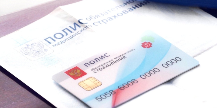 Госдума РФ ужесточила условия получения бесплатной медицины для трудовых мигрантов