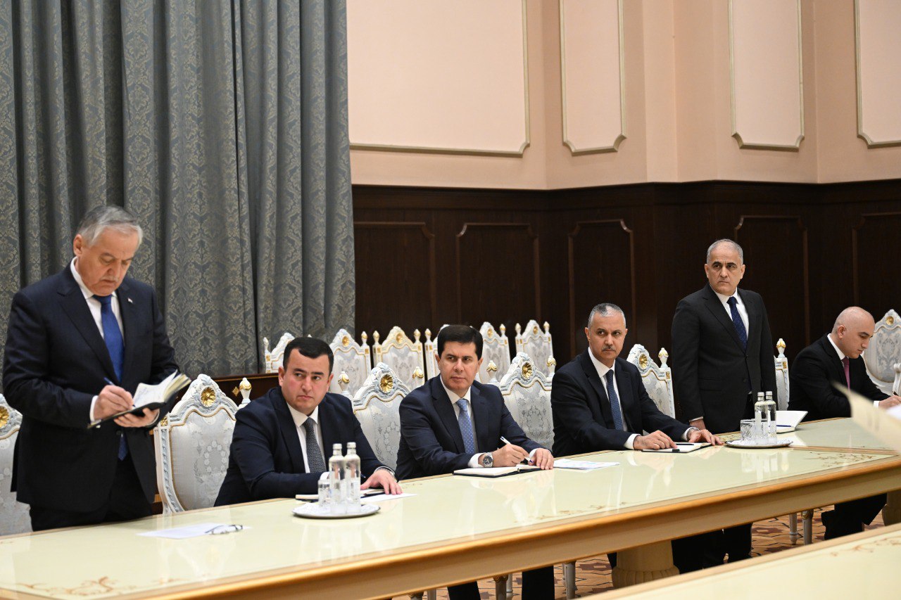 Эмомали Рахмон назначил нового Министра развития экономики и торговли и руководителей дипломатических миссий