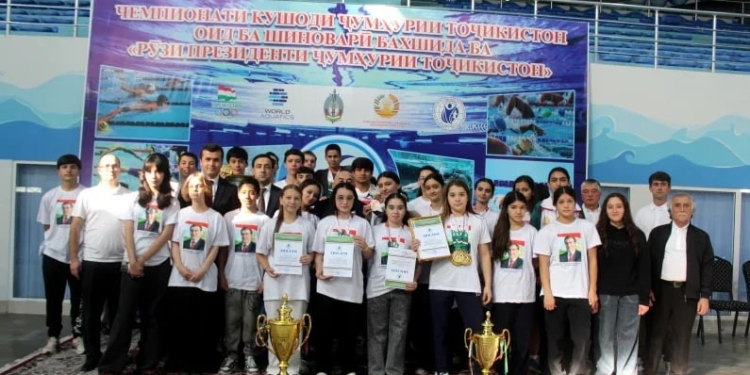 В Худжанде прошёл республиканский чемпионат по плаванию в честь Дня Президента Таджикистана