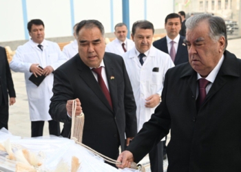 Эмомали Рахмон открыл новое здание Онкологического центра в Худжанде