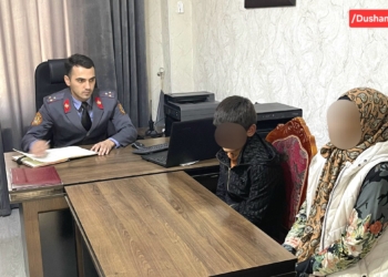 В Душанбе ребёнка изъяли у матери за принуждение к бродяжничеству
