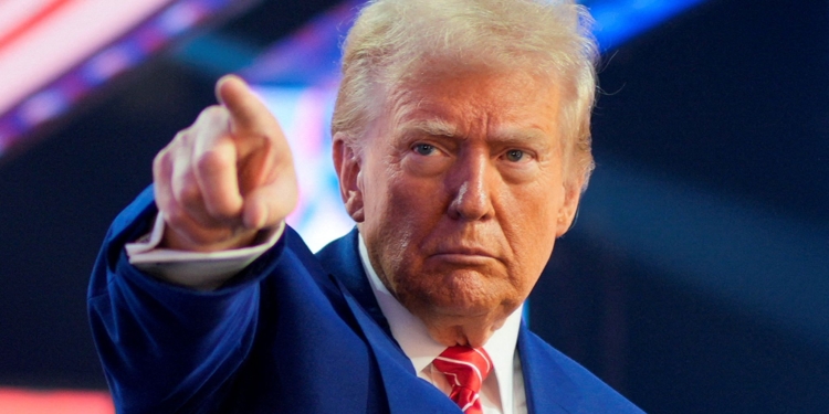 Трамп анонсировал массовые депортации после стрельбы у Белого дома