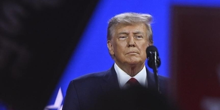 Трамп пригрозил военной операцией США в Нигерии из-за преследований христиан