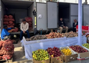 В Душанбе до конца декабря проходят предновогодние продуктовые ярмарки