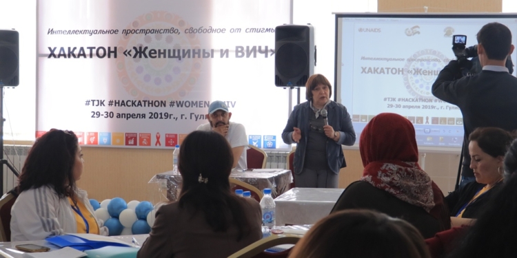 ООН:сокращение международной помощи ставит под угрозу борьбу с ВИЧ в Таджикистане