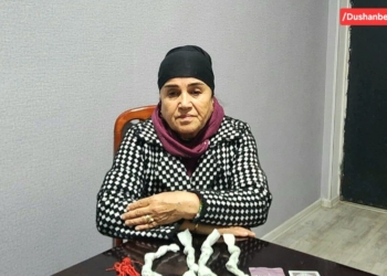 В Душанбе задержали женщину за занятие гаданием