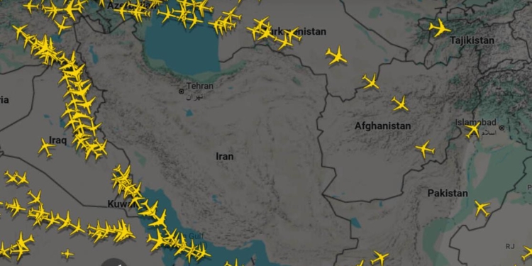 Иран закрыл воздушное пространство на фоне сообщений о возможной атаке США