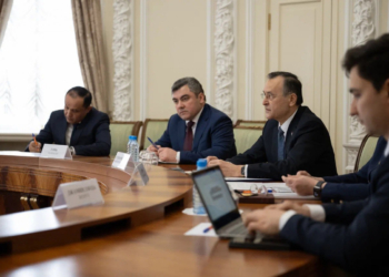 Посол Таджикистана провел встречу с Губернатором Свердловской области России