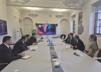 Делегация Таджикистана провела переговоры в формате «C5+Великобритания»