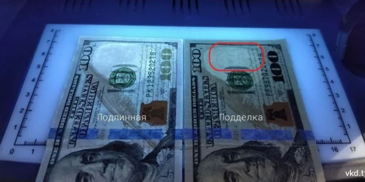 Житель Вахша расплатился за iPhone поддельными долларами