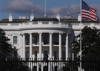 Трамп продлил на год санкции США против России
