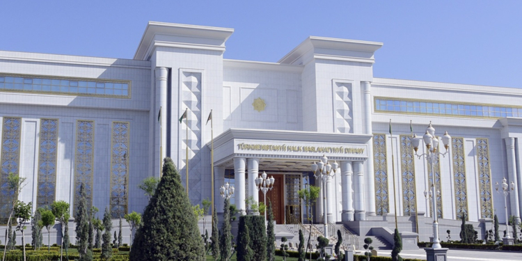Интервью Национального Лидера туркменского народа, Председателя Халк Маслахаты Туркменистана Гурбангулы Бердымухамедова телеканалу «Аль-Арабия»