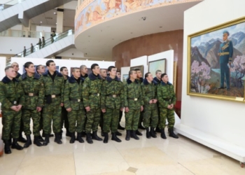 В Душанбе открылась выставка к 33-летию Вооружённых сил Таджикистана