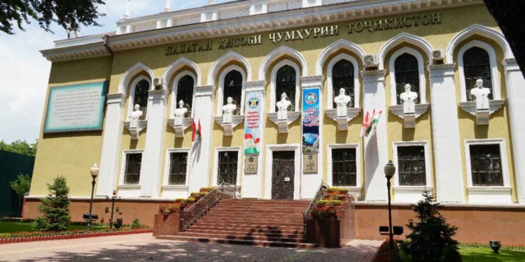 Счетная палата Таджикистана выявила нарушения на 1,1 млрд сомони