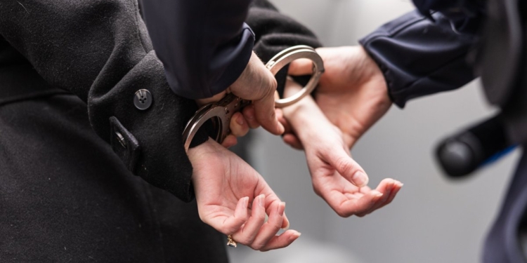 В Душанбе задержана 37-летняя женщина по подозрению в организации притона