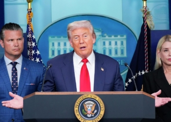 Трамп заявил о переговорах с Ираном, Тегеран это отрицает
