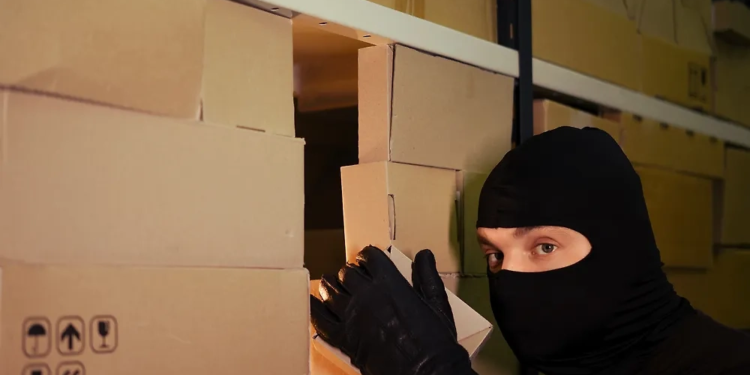В Бустоне раскрыта кража запасных частей на сумму 427,5 тыс. сомони