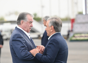 Эмомали Рахмон завершил государственный визит в Узбекистан
