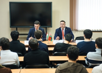 Посольство Таджикистана в Беларуси провело встречу с таджикскими студентами о культуре и обучении
