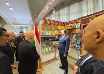 Таджикистан ярко представил свою культуру на книжной выставке в Минске